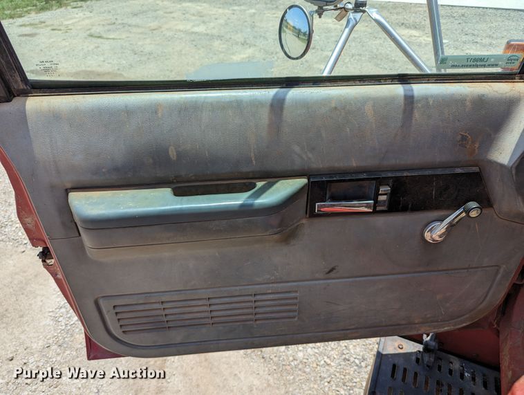 image for item LM9817 1994 Chevrolet Kodiak C6500  dump truck