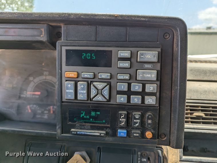 image for item LM9817 1994 Chevrolet Kodiak C6500  dump truck