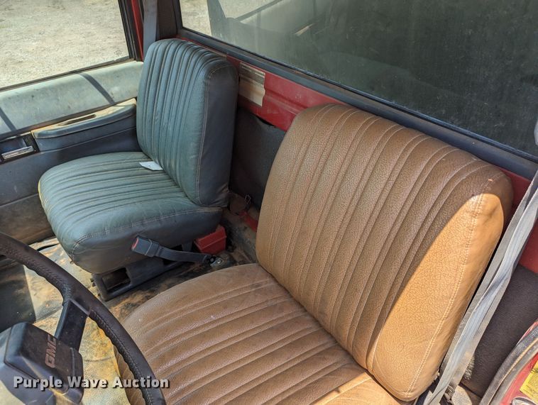 image for item LM9817 1994 Chevrolet Kodiak C6500  dump truck