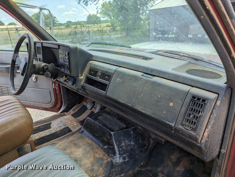 image for item LM9817 1994 Chevrolet Kodiak C6500  dump truck