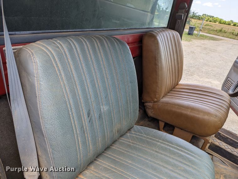 image for item LM9817 1994 Chevrolet Kodiak C6500  dump truck