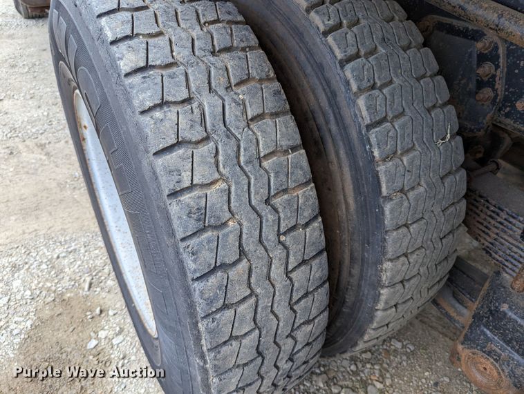 image for item LM9817 1994 Chevrolet Kodiak C6500  dump truck