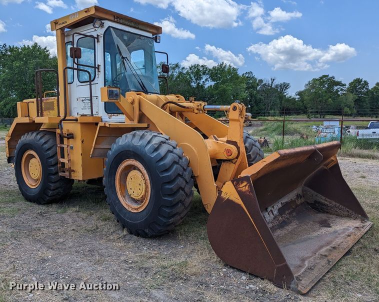 image for item LM9819 1993 Hyundai HL17  wheel loader