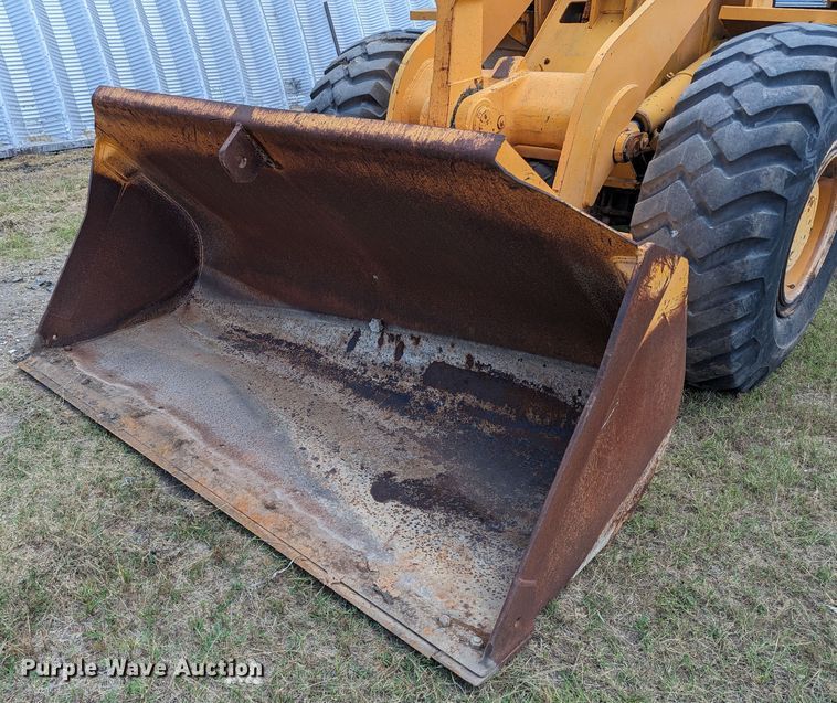 image for item LM9819 1993 Hyundai HL17  wheel loader