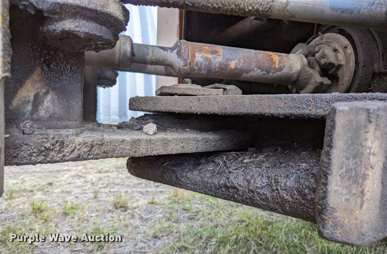 image for item LM9819 1993 Hyundai HL17  wheel loader