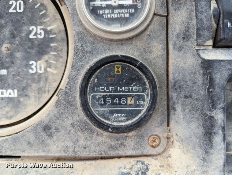 image for item LM9819 1993 Hyundai HL17  wheel loader