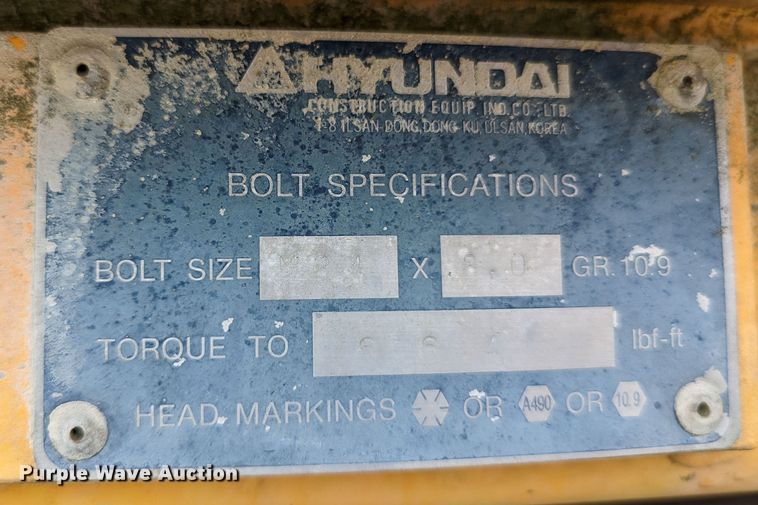 image for item LM9819 1993 Hyundai HL17  wheel loader