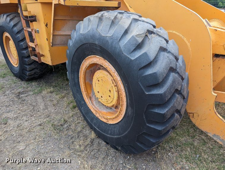 image for item LM9819 1993 Hyundai HL17  wheel loader