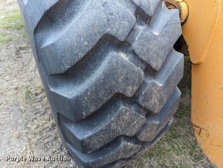image for item LM9819 1993 Hyundai HL17  wheel loader