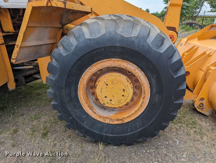 image for item LM9819 1993 Hyundai HL17  wheel loader