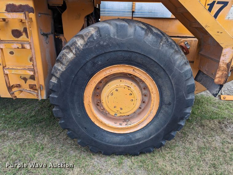 image for item LM9819 1993 Hyundai HL17  wheel loader