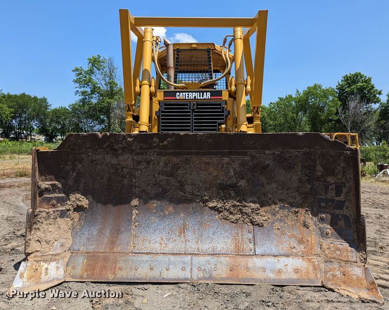 image for item LM9820 1993 Caterpillar D6H XL Series II  dozer