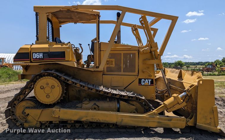 image for item LM9820 1993 Caterpillar D6H XL Series II  dozer