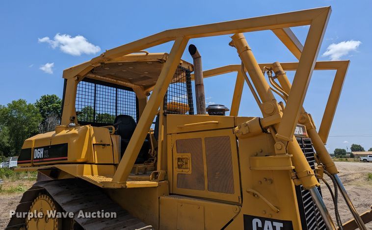 image for item LM9820 1993 Caterpillar D6H XL Series II  dozer