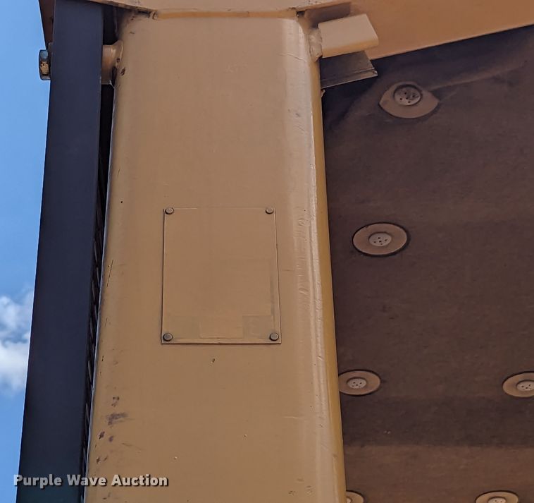 image for item LM9820 1993 Caterpillar D6H XL Series II  dozer