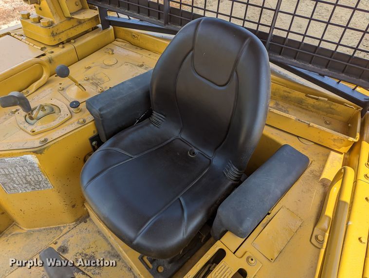 image for item LM9820 1993 Caterpillar D6H XL Series II  dozer