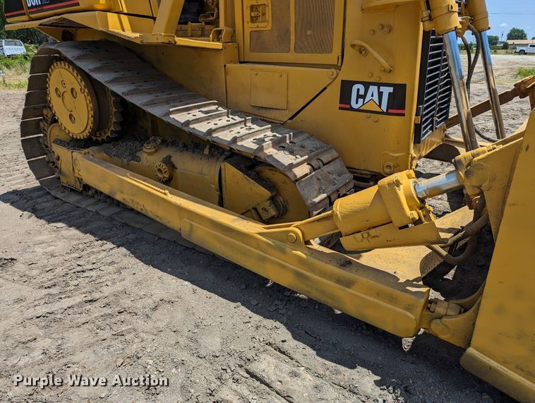 image for item LM9820 1993 Caterpillar D6H XL Series II  dozer