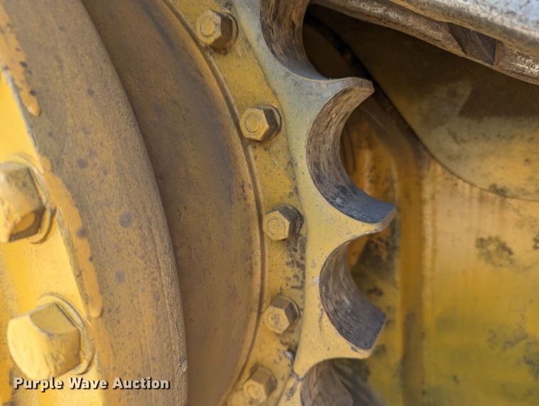 image for item LM9820 1993 Caterpillar D6H XL Series II  dozer