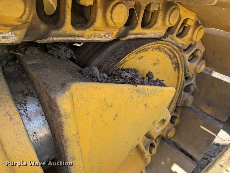image for item LM9820 1993 Caterpillar D6H XL Series II  dozer