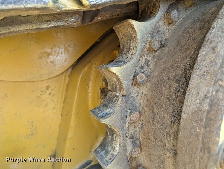 image for item LM9820 1993 Caterpillar D6H XL Series II  dozer