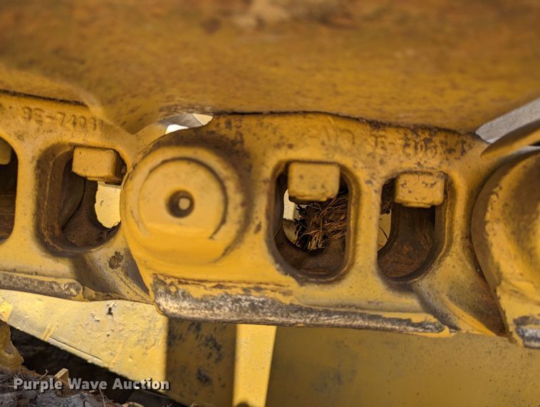 image for item LM9820 1993 Caterpillar D6H XL Series II  dozer