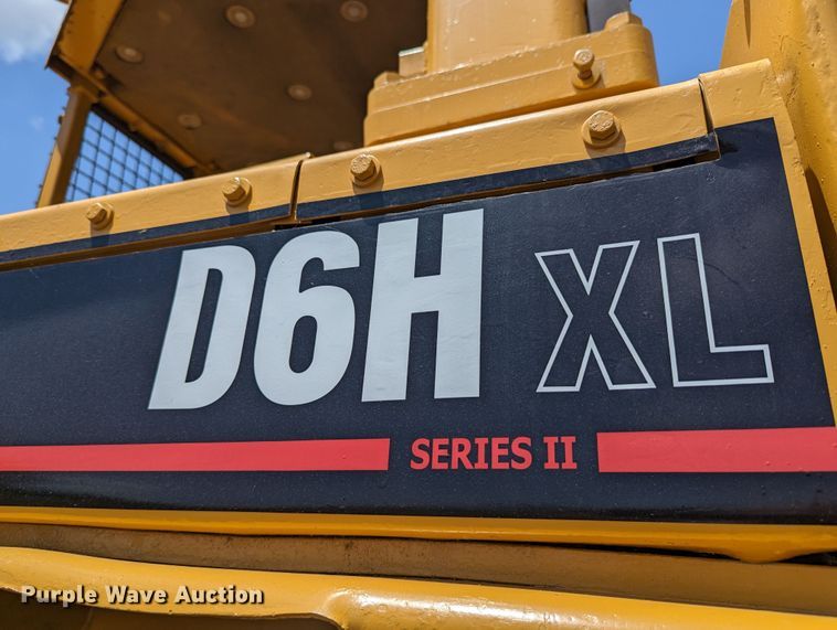 image for item LM9820 1993 Caterpillar D6H XL Series II  dozer