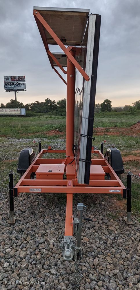 image for item LM9830 2018 K&K Systems MB14281  message board trailer