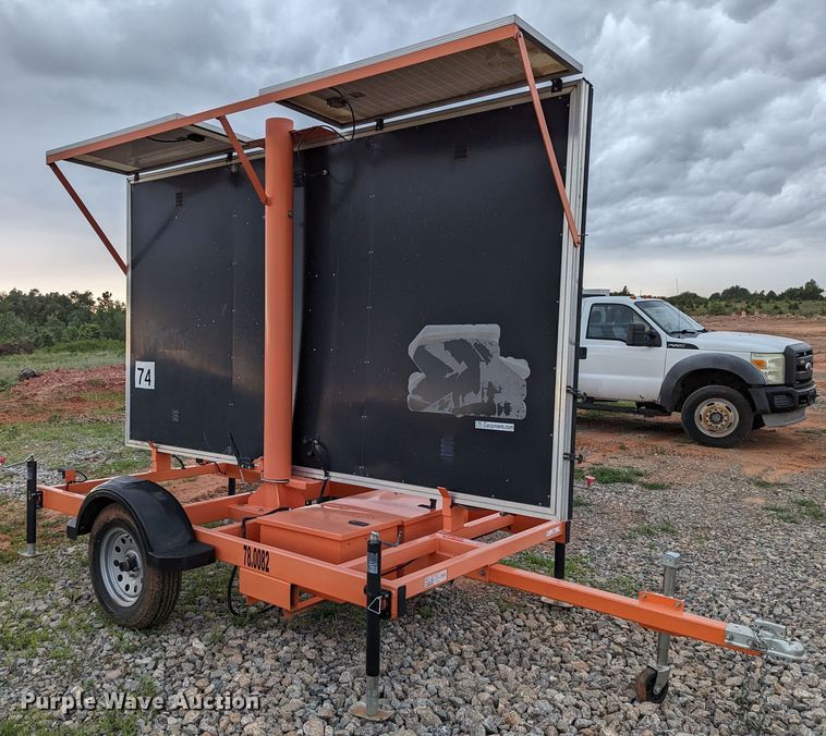 image for item LM9830 2018 K&K Systems MB14281  message board trailer