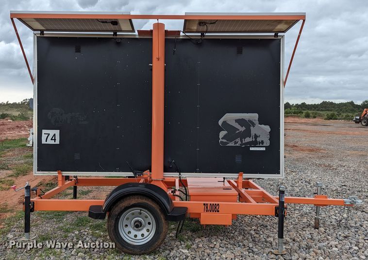 image for item LM9830 2018 K&K Systems MB14281  message board trailer