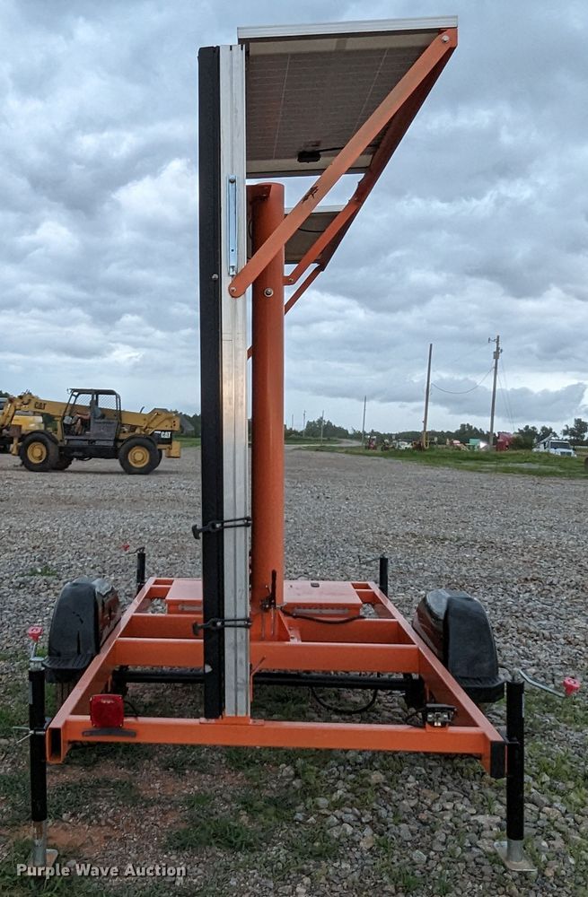 image for item LM9830 2018 K&K Systems MB14281  message board trailer