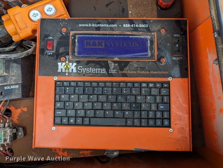 image for item LM9830 2018 K&K Systems MB14281  message board trailer