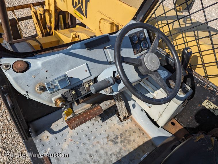 image for item LM9831 2000 Caterpillar TH103  telehandler