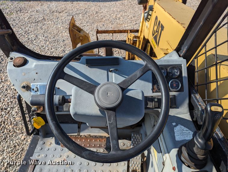 image for item LM9831 2000 Caterpillar TH103  telehandler