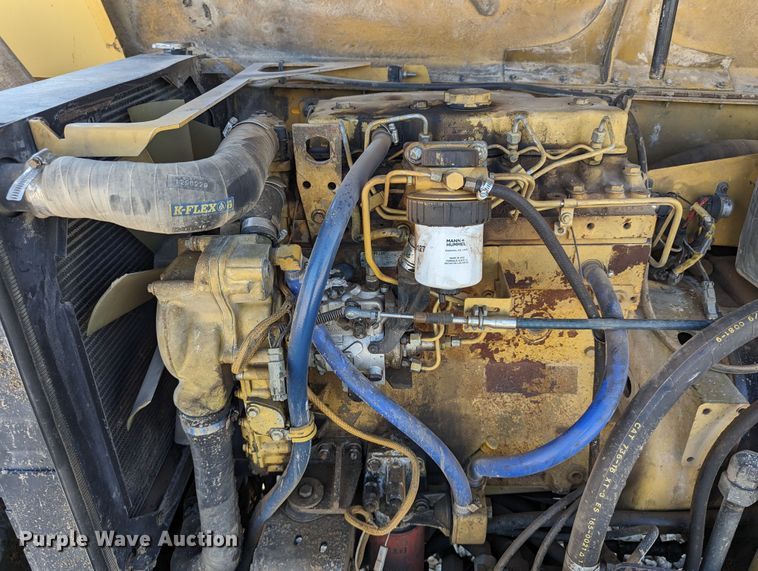 image for item LM9831 2000 Caterpillar TH103  telehandler