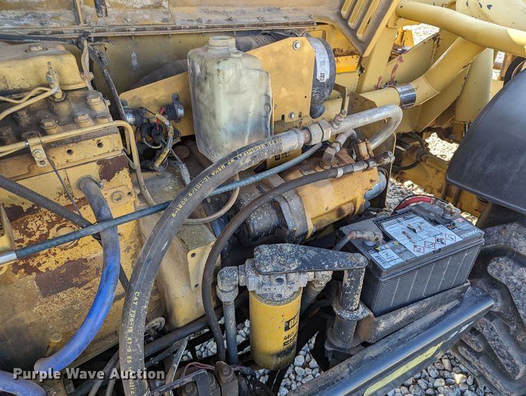 image for item LM9831 2000 Caterpillar TH103  telehandler