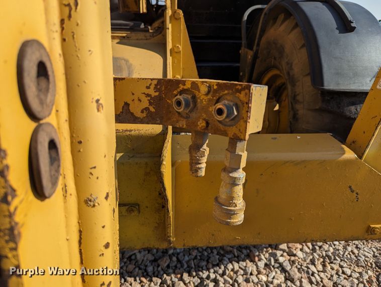 image for item LM9831 2000 Caterpillar TH103  telehandler