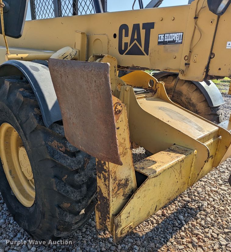 image for item LM9831 2000 Caterpillar TH103  telehandler