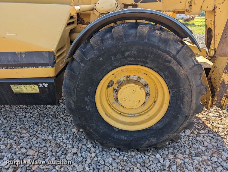 image for item LM9831 2000 Caterpillar TH103  telehandler