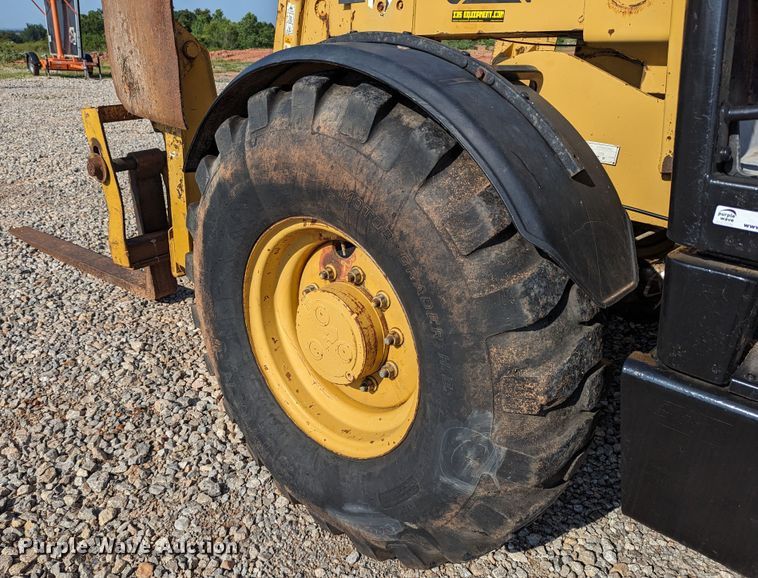 image for item LM9831 2000 Caterpillar TH103  telehandler