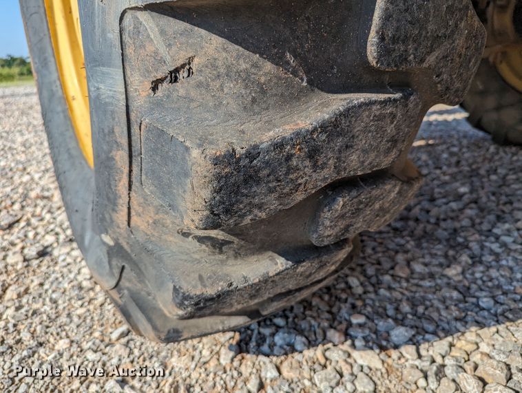 image for item LM9831 2000 Caterpillar TH103  telehandler