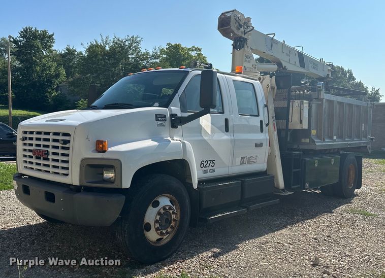 image for item LN9272 2009 GMC C7500  Crew Cab crane truck