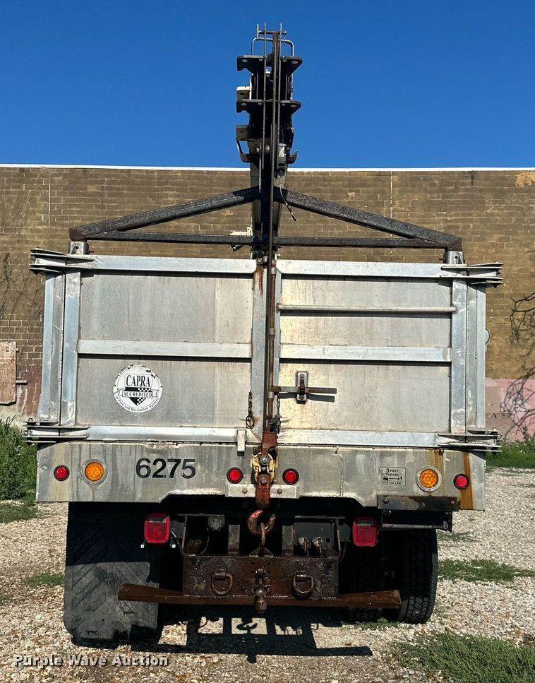 image for item LN9272 2009 GMC C7500  Crew Cab crane truck