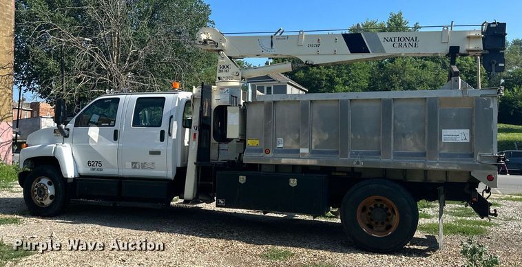 image for item LN9272 2009 GMC C7500  Crew Cab crane truck