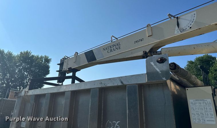 image for item LN9272 2009 GMC C7500  Crew Cab crane truck