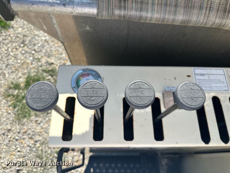 image for item LN9272 2009 GMC C7500  Crew Cab crane truck