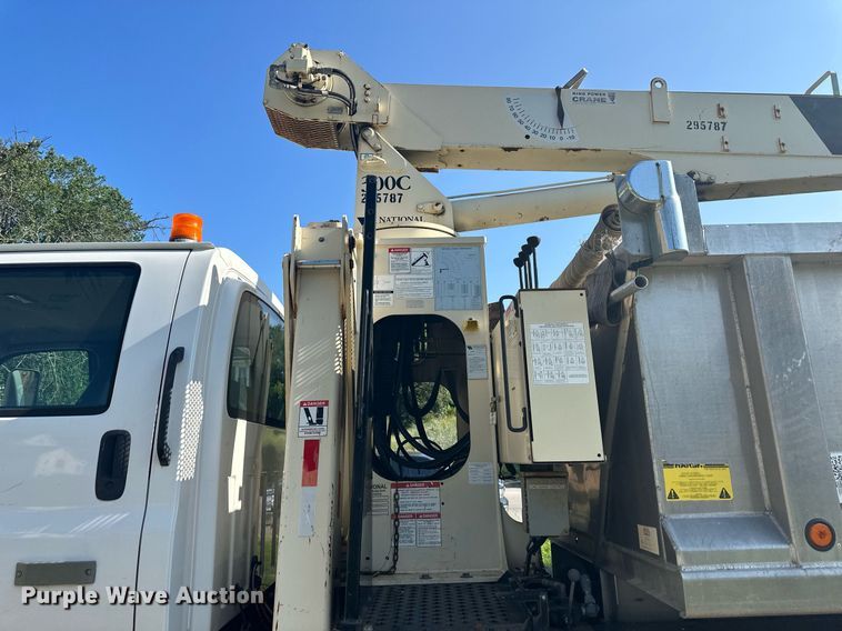 image for item LN9272 2009 GMC C7500  Crew Cab crane truck