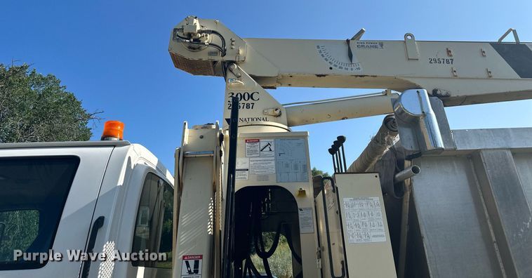 image for item LN9272 2009 GMC C7500  Crew Cab crane truck