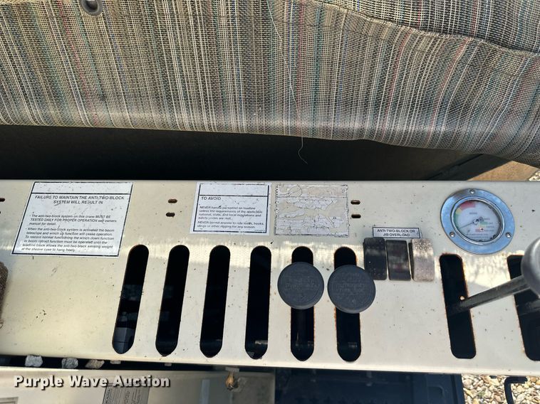 image for item LN9272 2009 GMC C7500  Crew Cab crane truck