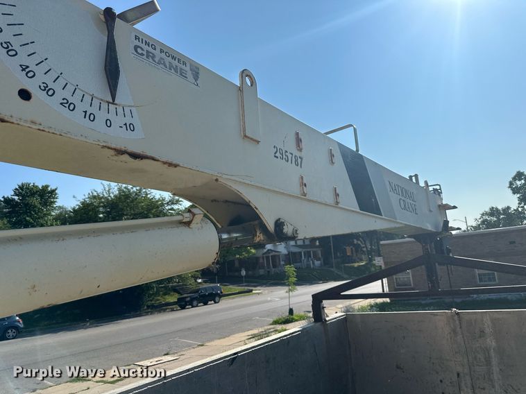 image for item LN9272 2009 GMC C7500  Crew Cab crane truck