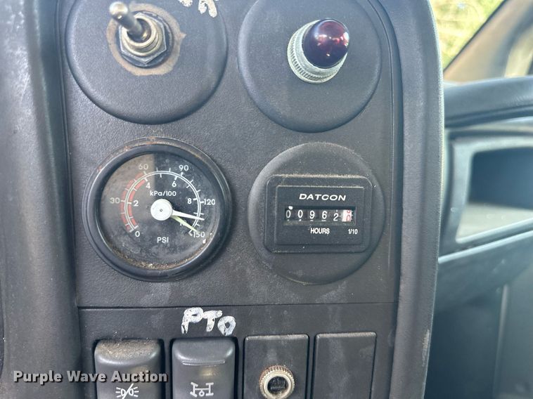 image for item LN9272 2009 GMC C7500  Crew Cab crane truck